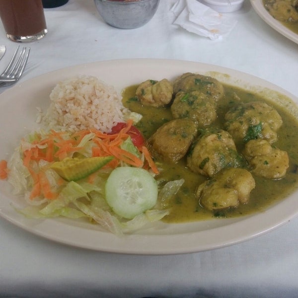 El Atorón Seafood Restaurant