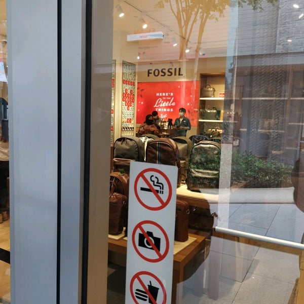 fossil store premium outlet