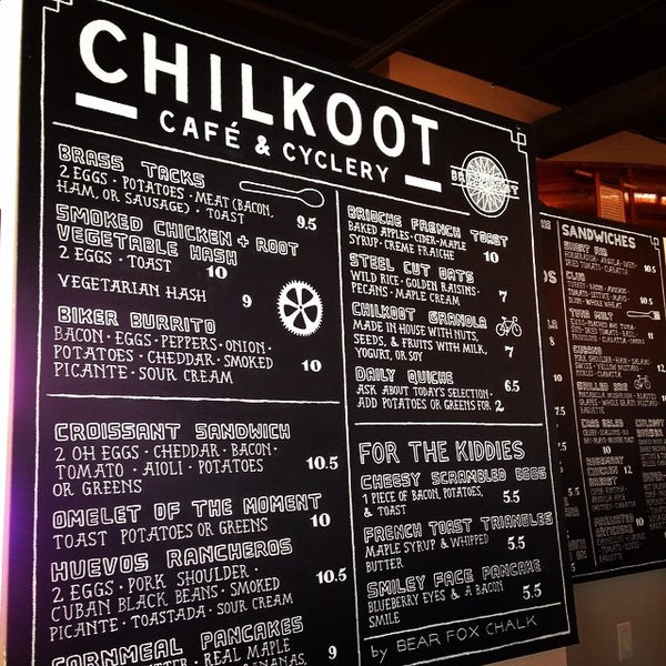Foto scattata a Chilkoot Cafe and Cyclery da Brenda S. il 10/20/2014