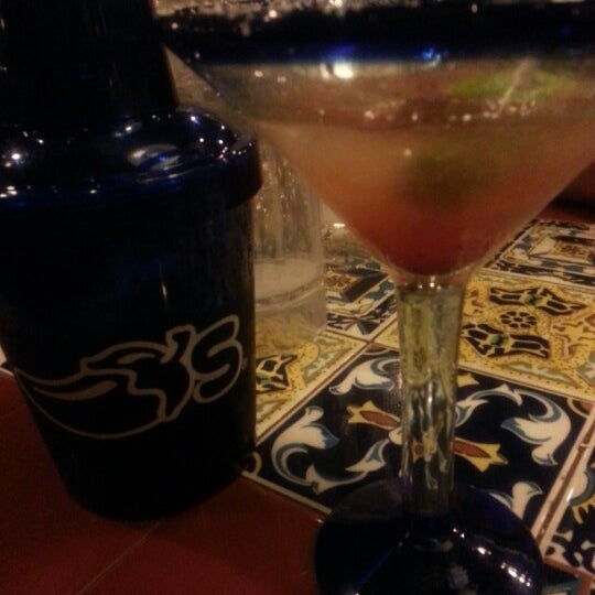 Photo taken at Chili&#39;s Grill &amp; Bar by Sofia G. on 11/29/2012