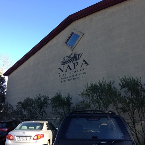 รูปภาพถ่ายที่ Napa Wine Company โดย Eddie A. เมื่อ 1/26/2013