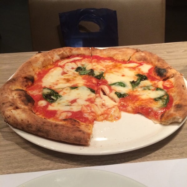 6/15/2014 tarihinde Abdullahziyaretçi tarafından Brandi Pizzeria'de çekilen fotoğraf