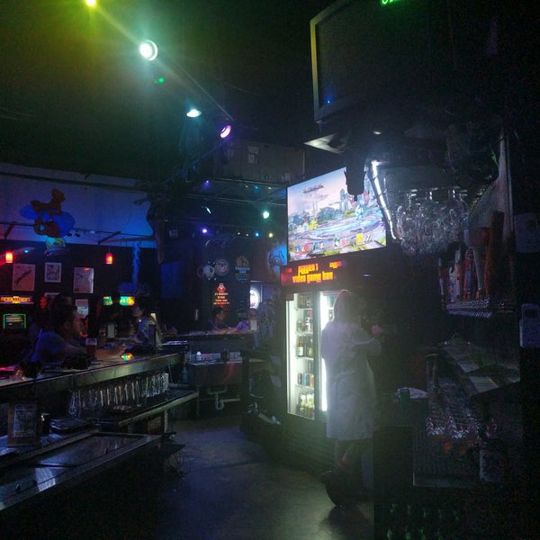 Photo taken at Player 1 Video Game Bar by Travis W. on 9/29/2018