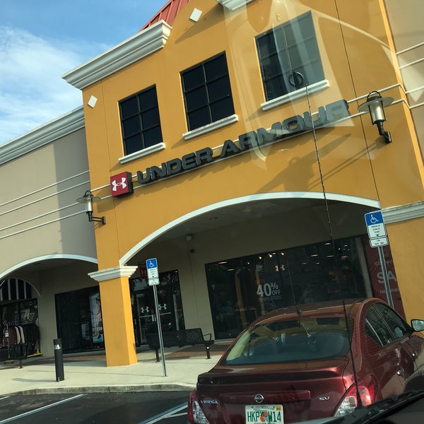 Under Armour Outlet Clothing Store in Orlando