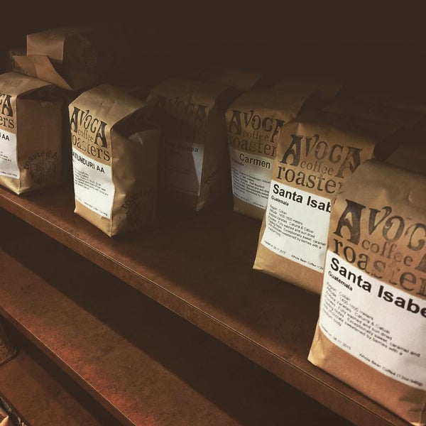 Foto tirada no(a) Avoca Coffee Roasters por Brad K. em 8/23/2015