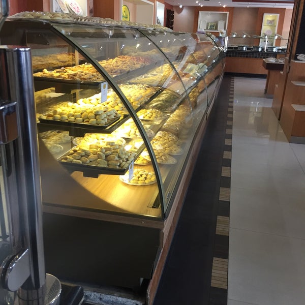 مخابز وحلويات بابا خباز Boulangerie
