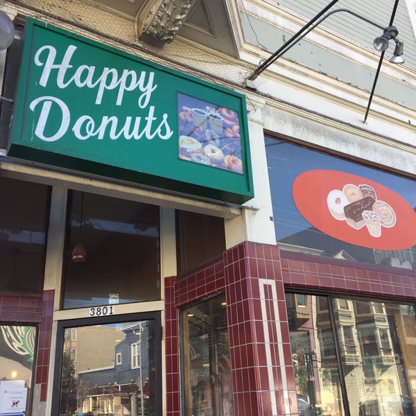 Foto tomada en Happy Donuts  por Andrew D. el 2/22/2019