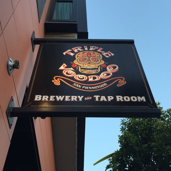 Foto tirada no(a) Triple Voodoo Brewery &amp; Tap Room por Andrew D. em 2/8/2019