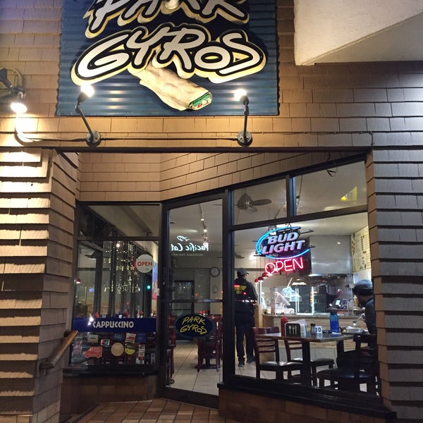 Photo taken at Park Gyros by Andrew D. on 2/12/2019