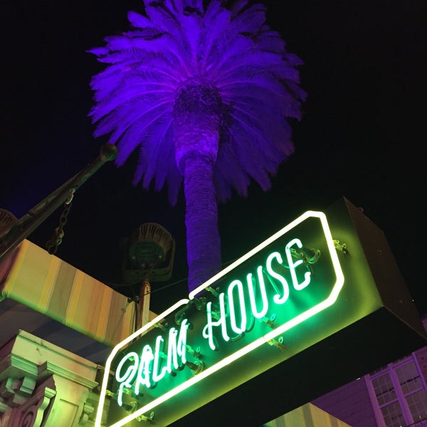 รูปภาพถ่ายที่ Palm House โดย Andrew D. เมื่อ 2/24/2019