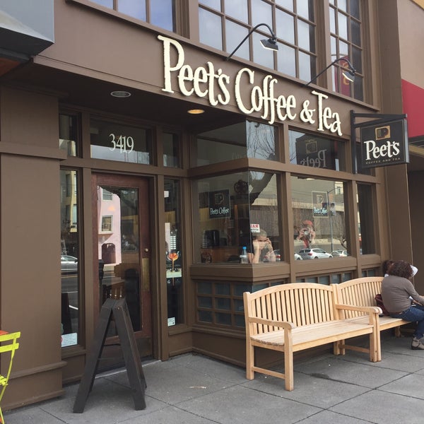 Photo taken at Peet&#39;s Coffee &amp; Tea by Andrew D. on 3/9/2019