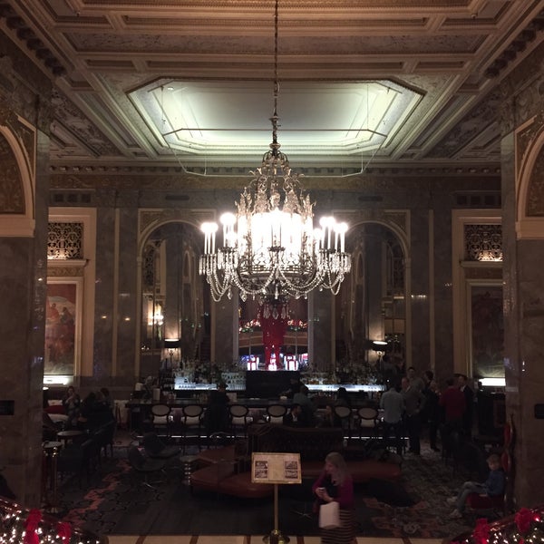 12/21/2018 tarihinde Andrew D.ziyaretçi tarafından Kimpton Sir Francis Drake Hotel'de çekilen fotoğraf