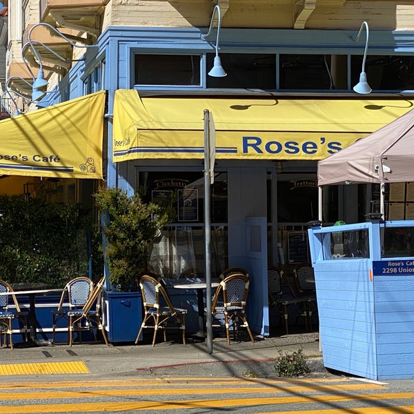 Foto tirada no(a) Rose&#39;s Cafe por Andrew D. em 3/31/2021