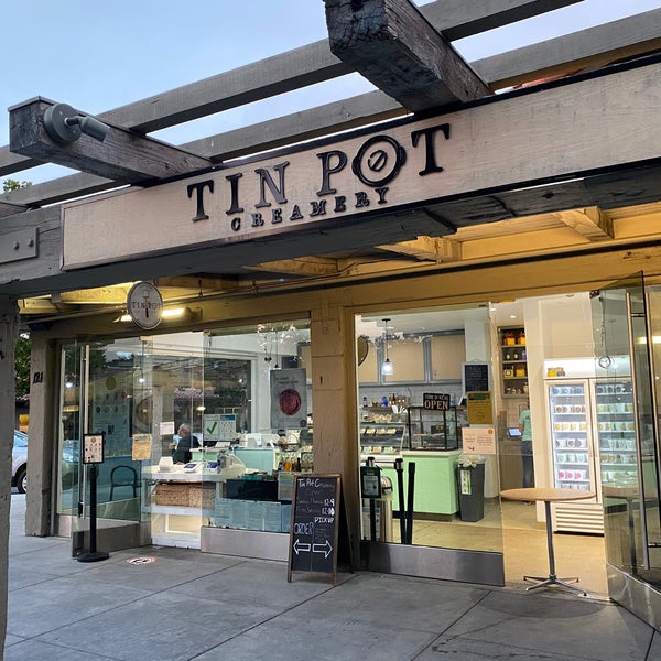 Photo taken at Tin Pot Creamery by Andrew D. on 8/30/2020