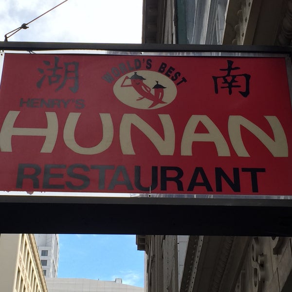 Foto tomada en Henry&#39;s Hunan Restaurant  por Andrew D. el 1/23/2019