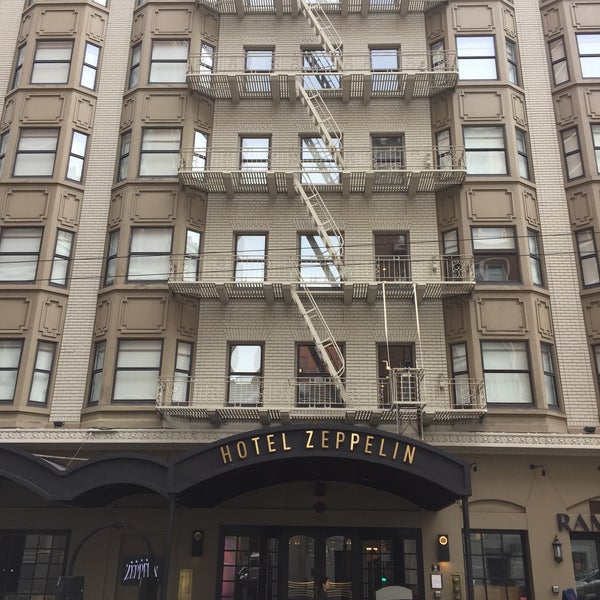 Foto diambil di Hotel Zeppelin San Francisco oleh Andrew D. pada 3/2/2019