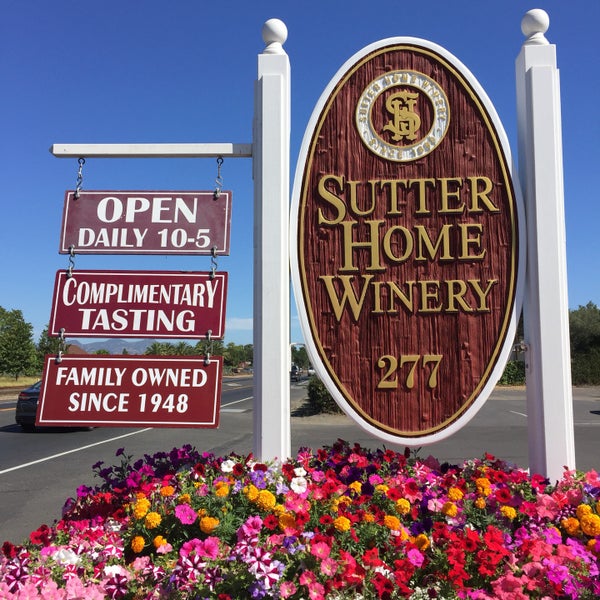 รูปภาพถ่ายที่ Sutter Home Winery โดย Andrew D. เมื่อ 8/13/2017
