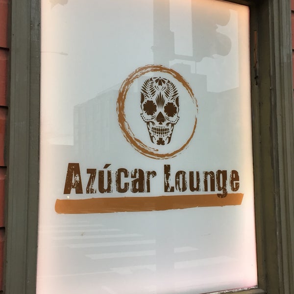 Снимок сделан в Azúcar Lounge пользователем Andrew D. 2/25/2019