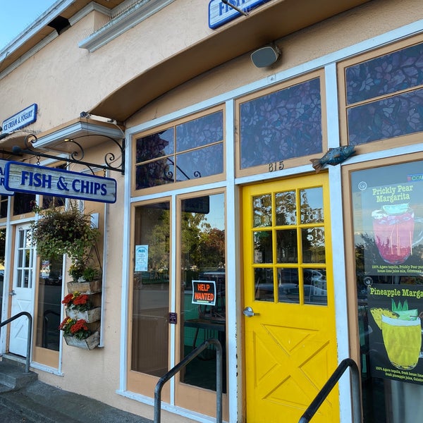 Photo taken at Fish &amp; Chips of Sausalito by Andrew D. on 5/21/2021