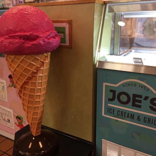 Photo taken at Joe&#39;s Ice Cream by Andrew D. on 6/23/2019