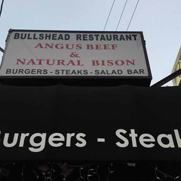 Photo taken at Bullshead Restaurant by Andrew D. on 10/17/2018
