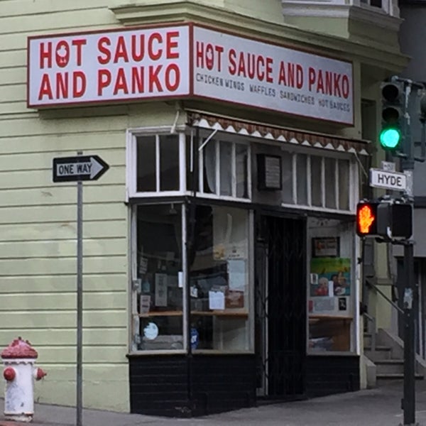 รูปภาพถ่ายที่ Hot Sauce and Panko โดย Andrew D. เมื่อ 11/30/2019