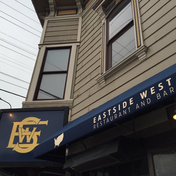 Foto tirada no(a) Eastside West Restaurant &amp; Raw Bar por Andrew D. em 2/8/2019