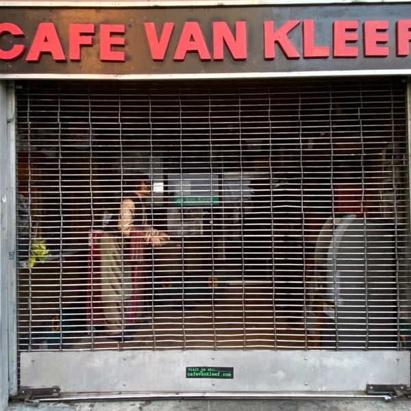 7/19/2021 tarihinde Andrew D.ziyaretçi tarafından Cafe Van Kleef'de çekilen fotoğraf
