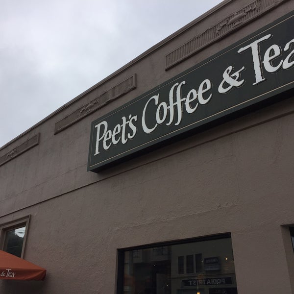 Photo taken at Peet&#39;s Coffee &amp; Tea by Andrew D. on 2/28/2019