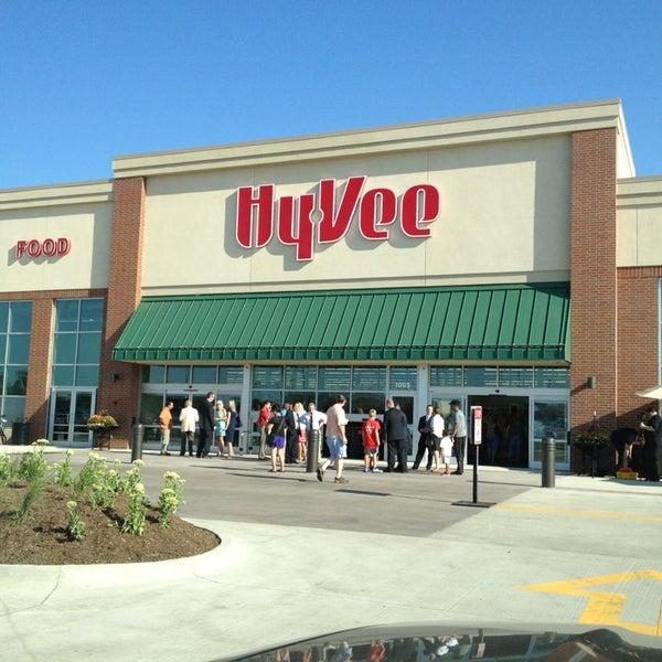 HyVee Grocery Store in Waukee