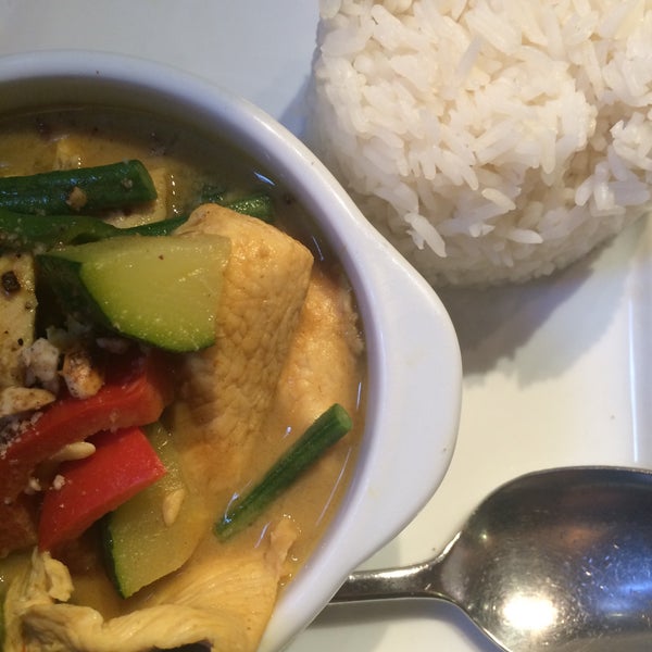 Foto scattata a Thailandes Restaurant da Rut il 11/18/2015