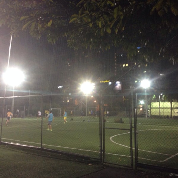 Photo taken at Downtown Soccer by Maxi H. on 3/20/2014