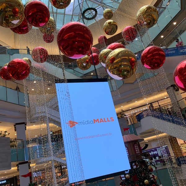 Photo taken at Plaza Shopping by Diego D. on 12/14/2021