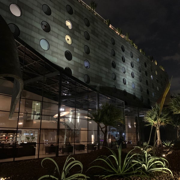 รูปภาพถ่ายที่ Hotel Unique โดย Diego D. เมื่อ 11/3/2019