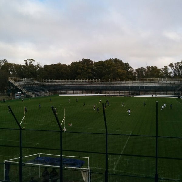 7/12/2014 tarihinde Manuel F.ziyaretçi tarafından Estadio Juan Carmelo Zerillo (Club de Gimnasia y Esgrima de La Plata)'de çekilen fotoğraf