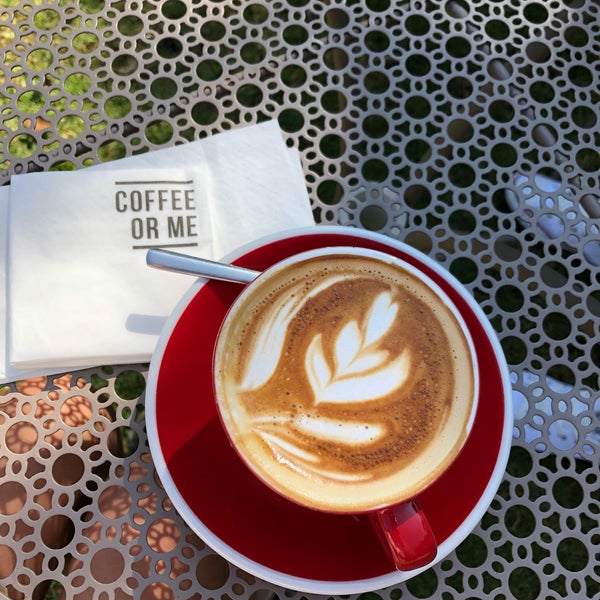 Foto diambil di Coffee or Me oleh Lena pada 1/11/2019