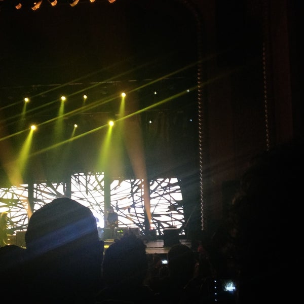 Foto tirada no(a) Palais Theatre por Leila .. em 4/15/2018