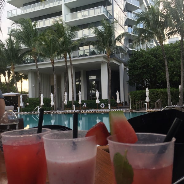 Foto tomada en LivingRoom Lounge At The W SouthBeach  por Onur K. el 9/12/2016