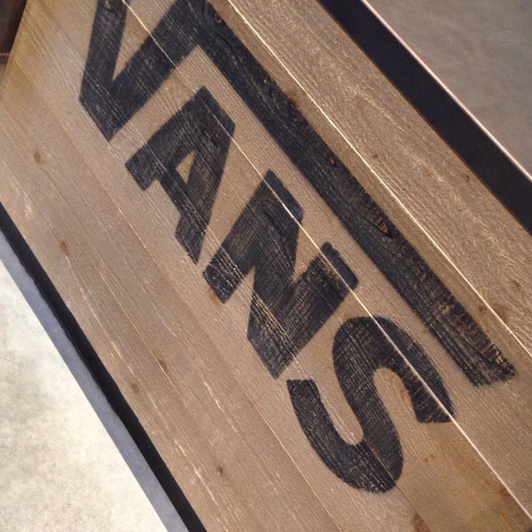 vans store yonge street
