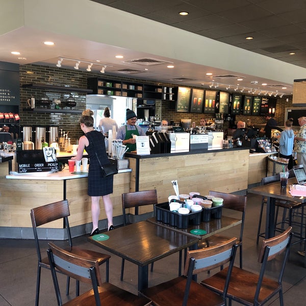 Starbucks 13881 E Mississippi Ave