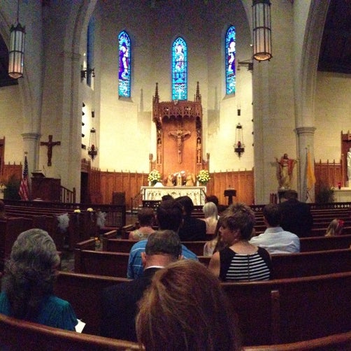 Foto scattata a Holy Rosary Catholic Church da John R. il 6/29/2013