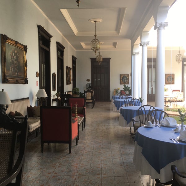 Photo taken at Casa Azul Hotel Monumento Historico by Elena S. on 2/11/2017