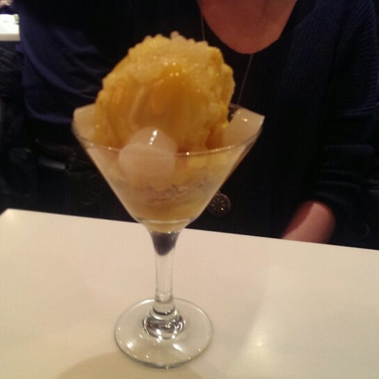 3/28/2014 tarihinde Melody Y.ziyaretçi tarafından Dessert Kitchen 糖潮'de çekilen fotoğraf