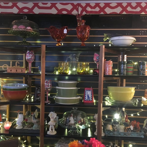 Charlotte's Country Antique Shop in Schertz