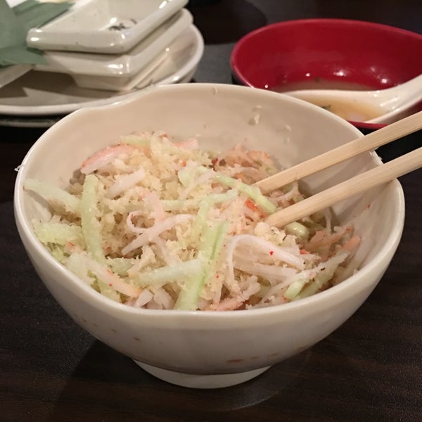 As for appetizers I love starting my buffet meal with their delicious crab salad - its is light and crunchy with a tad hint of sweetness from the combination of crab, cucumber, crunch and dressing.