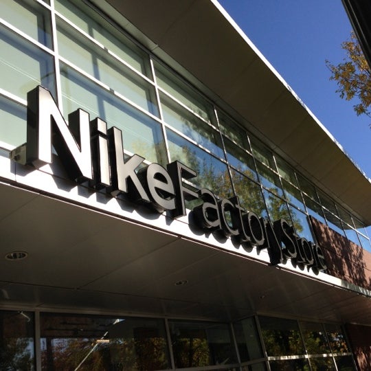 cabina Cruel capoc Nike Factory Store - Sporting Goods Shop in Eliot