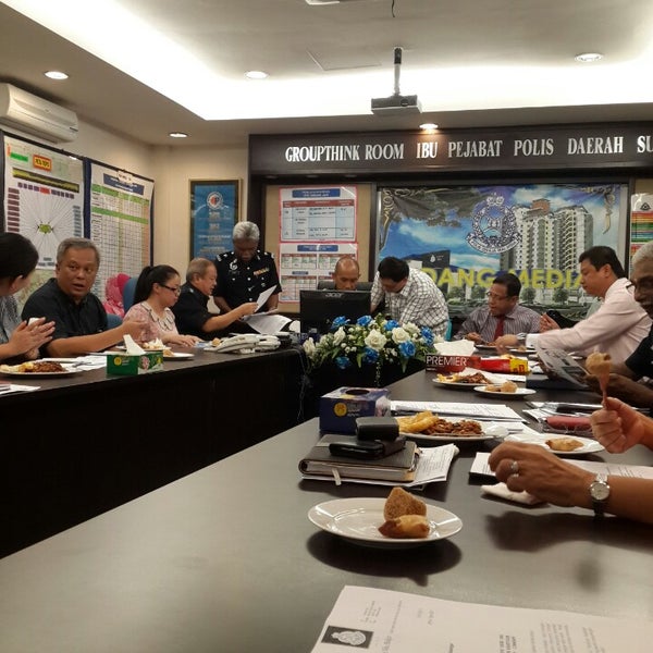 Photos At Balai Polis Usj Police Station 9 Tips From 2157 Visitors