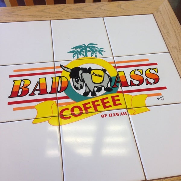 Foto tirada no(a) Bad Ass Coffee of Hawaii por Cheryl C. em 12/26/2013