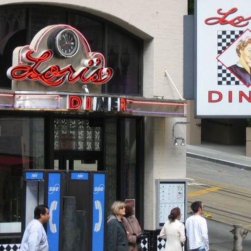 Photo prise au Lori&#39;s Diner par Lori&#39;s Diner le12/26/2013