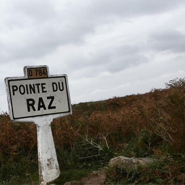 Foto diambil di Pointe du Raz oleh Valentin R. pada 10/17/2015